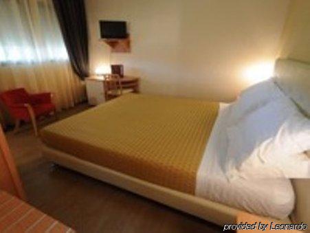 Hotel Riviera Marina di Ravenna Bilik gambar